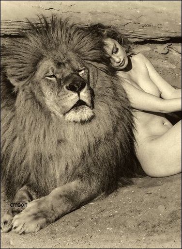 xdhenax:  He protects my dreams, my Soul. With Him i know i’m safe…. 