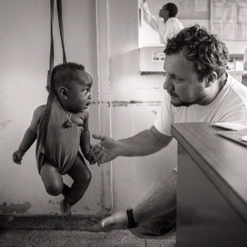 Photo: Bruno weighing babies at the Malhangalene Health Centre. Maputo, Mozambique 2012. © Andre Francois
Follow MSF on Instagram