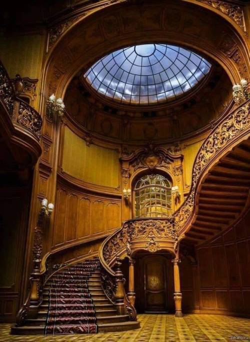 legendary-scholar:  Staircase of La Maison de Science de Lviv, in Ukraine. It was built 1897.by the Viennese architechts F.Fellner &amp; H.Helmer (also architechts of the Odessa Opera House).