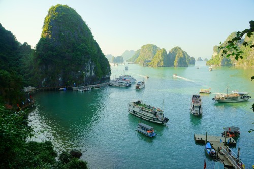 extremelywonderfulplaces:Halong Bay, Vietnam 