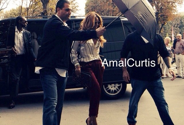 beyonceinfo:  Beyoncé spotted in Paris (Sept 14) 