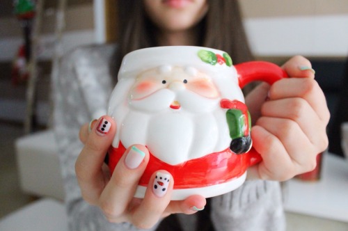 awkoloqy: ho ho ho it smells like christmas is coming!