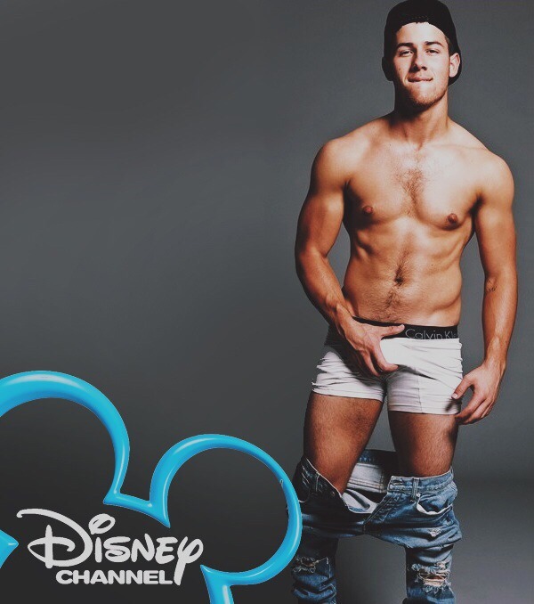 anto-soto:  I never loved Disney Channel so much! 