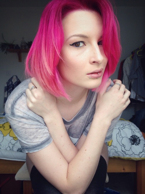 lost-lil-kitty:  My hair is now my own hair goals!!
