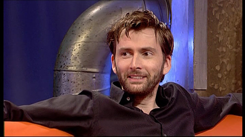 licensed-to-ruffle-dat-hair:  mizgnomer:  David on Totally Doctor Who The hands.  The scruff.  A bonus ear-tug.  What’s not to love? Happy Tennant Tuesday  Oh my Stars!!!!!*ded* 