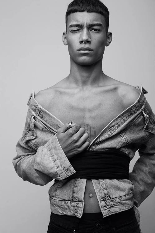 ohthentic: christos:  Reece King by Bartek Szmigulski  Oh 