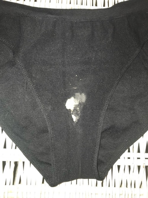 glas306: Her soaked knickers yesterday