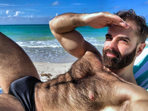 hot4hairy2:H4H | #hot4hairy | hot4hairy2.tumblr.com  Oh his chest hair is gonna look hot when I pin 