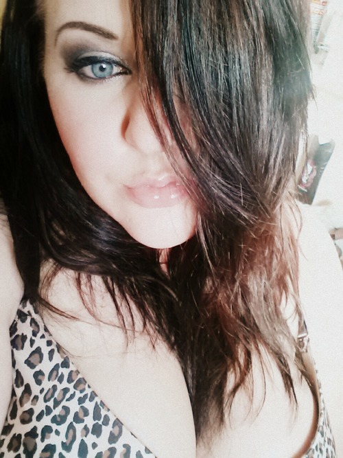 Wow, those eyes & lips!