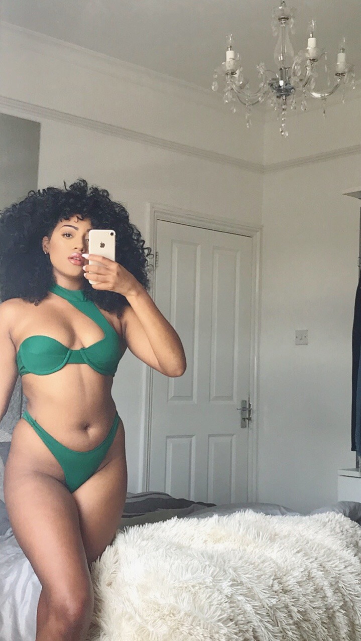 coolvintagesoul:  A little weight ain’t hurt nobody… right?