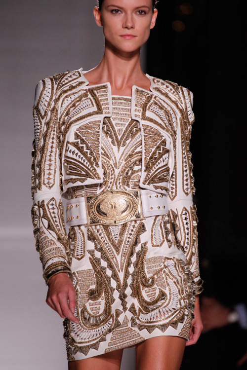 muffinsandcouture:  Details at Balmain Spring 2012 RTW Collection