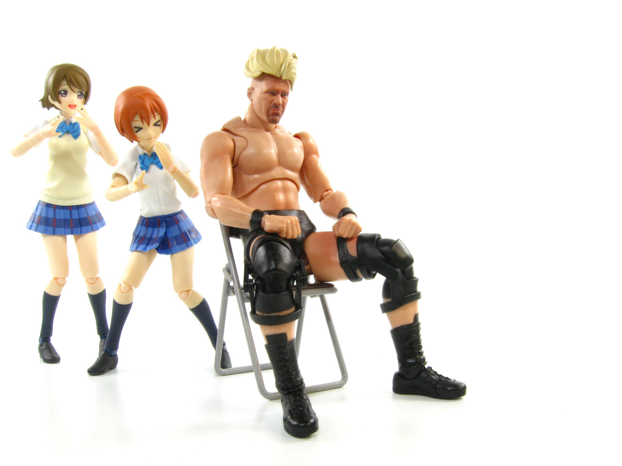 raspberrychainsaw:We couldn’t just leave his bald head all naked like that, Kayo-chin!