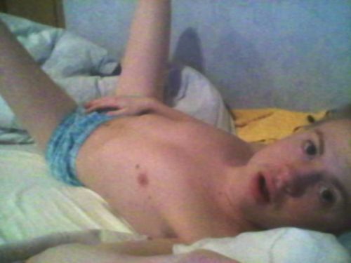 devote-schwuchtel:  Patrick,24 -  aus Dortmund Teil 1 er ist noch Jungfrau ;) Gayromeo: TEAMVIEWER1990 E-mail addy seines Vaters: uwemanichdortmund@gmx.de 