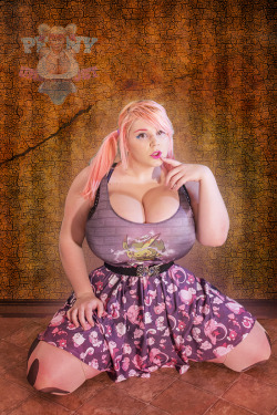 underbust:  http://www.plunderbust.com/punk-gamerLatest