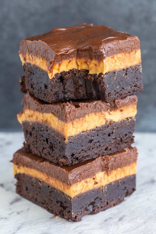 sweetoothgirl:    Peanut Butter Brownies  