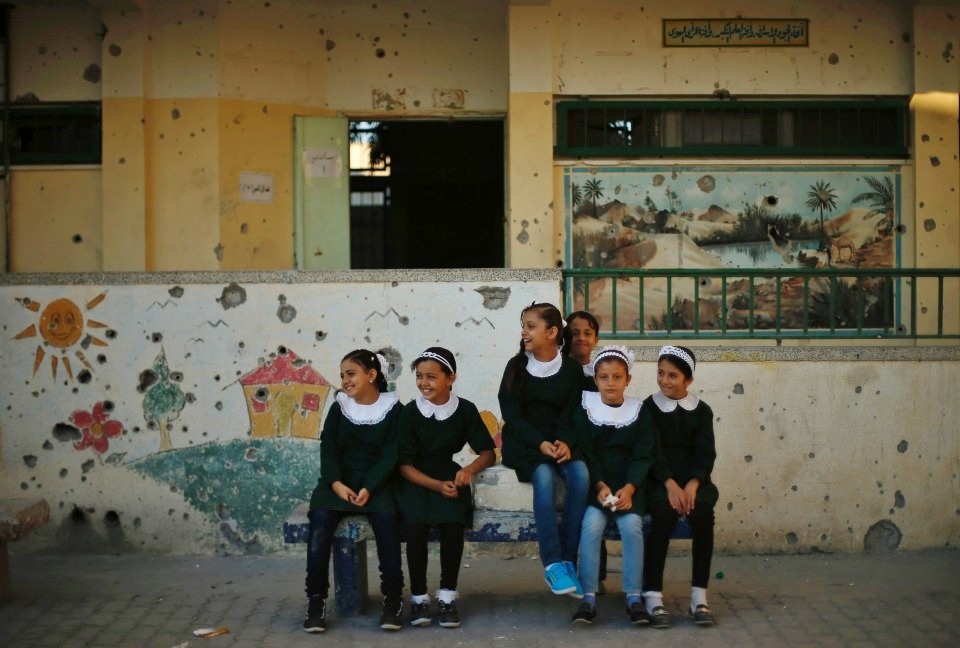 fotojournalismus:  Gaza children return to school | September 14, 2014 (Sources: 1, 2, 3)