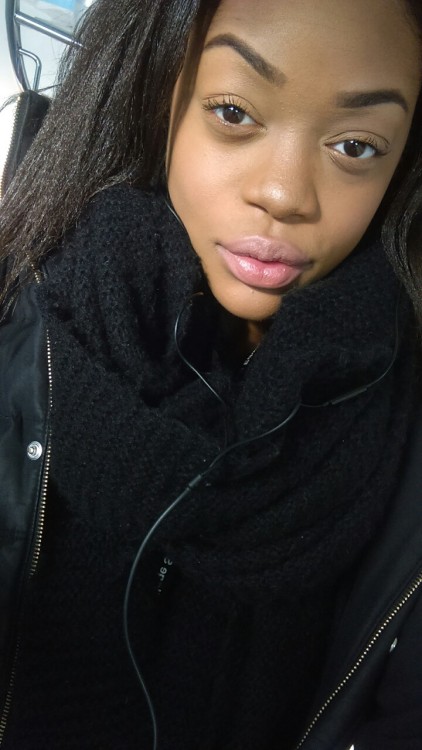 clee-toris:  Happy #Blackout guys!!! Btw I hardly ever post cuz I don’t particularly like my face BUT it’s black out day so why not????