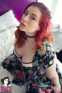 necianavine:  megabob:  Necianavine Suicide  Necia Navine