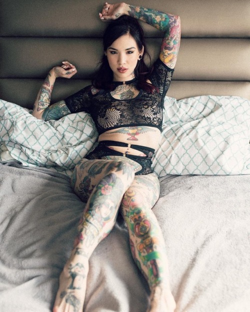 nassircarter:  Neptune Suicide adult photos