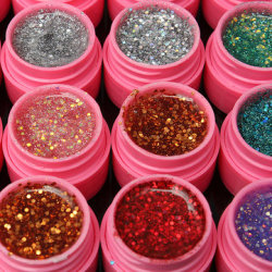 badxbaby:  Glitter gel polish 