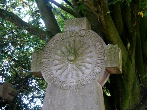 Le Cimetière de Tournai, où est enterré Nours. J’y suis allé pour les 14 ans de son décès.Une bonne 