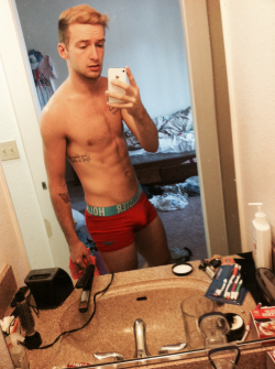 Waistbandboy:  Brianlikesmen:  New Hair. Same Messy Room.   I’d Volunteer To Come