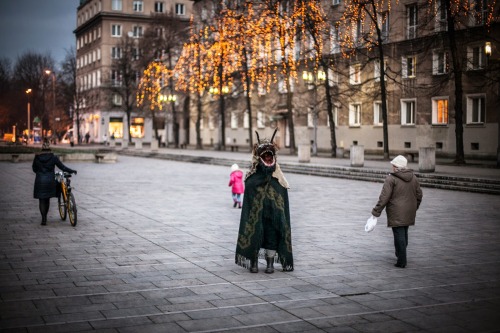 lamus-dworski:Kolędnicy in present-day Poland. Images © stylowanowahuta.blogspot.comThe custom of ko