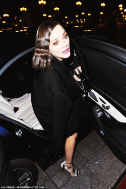 nowhollywood:    Marion Cotillard arrives