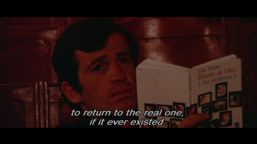 shihlun:Film within film: Belmondo (and Leaud!) watching Godard’s short filmLe Grand Escroc featurin