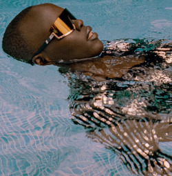 driflloon:  born to stand out: grace bol