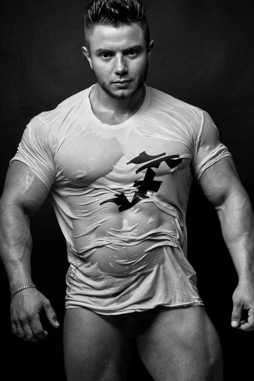 i-want-that-man:  Exquisite!!! I WANT THAT MAN Tumblr | Twitter | Facebook » Submit Your Pics