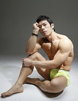 auberonbc:  For more Gorgeous Asian Men visit : http://auberonbc.tumblr.com/archive