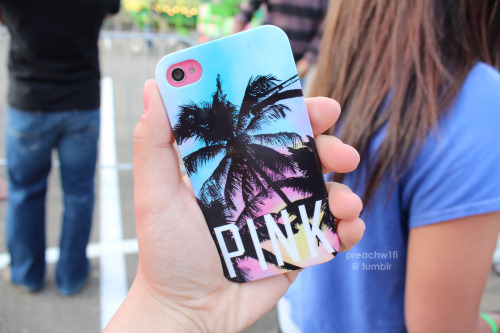 preachw1fi: phone case :)