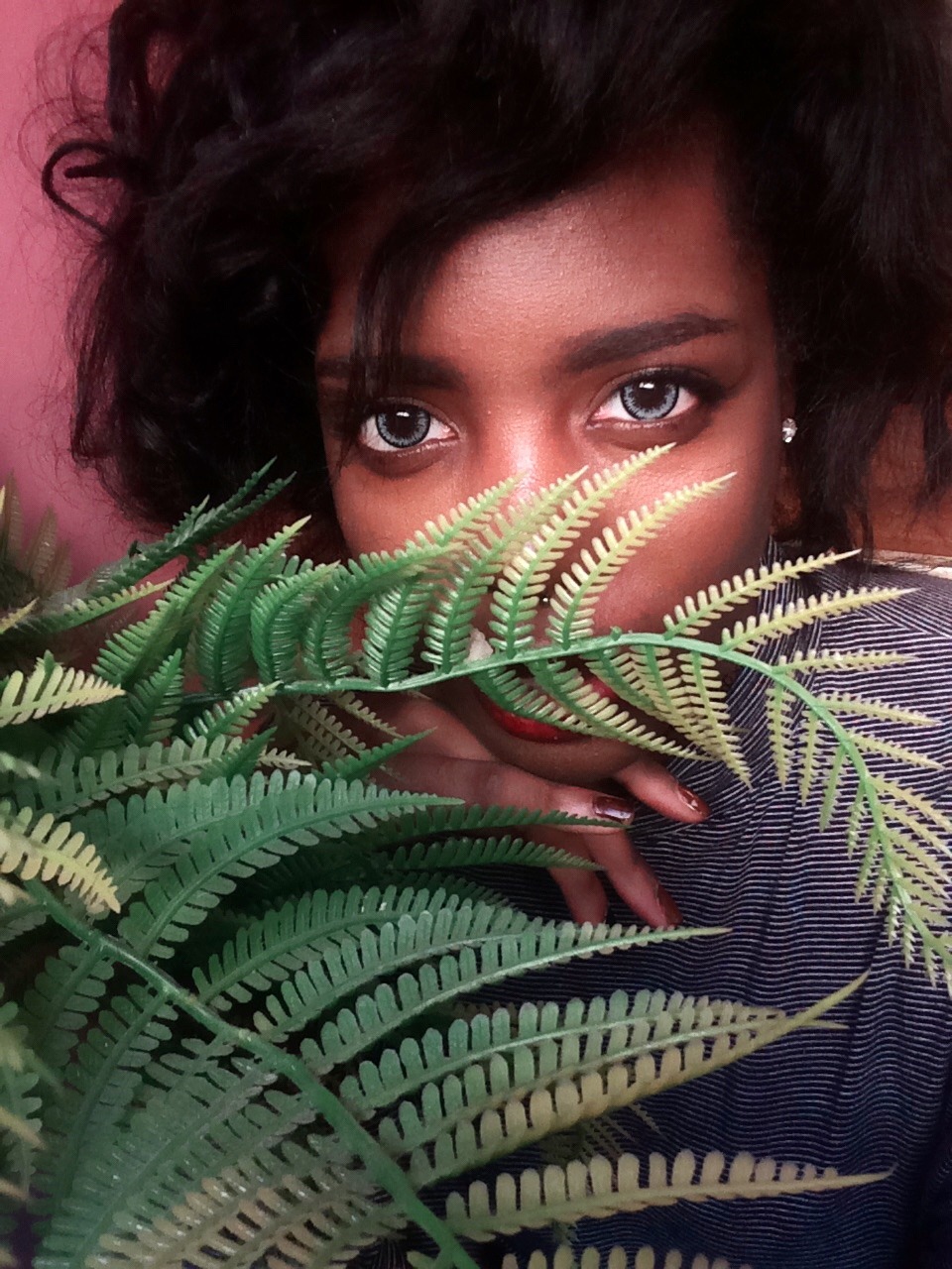 guavacheese:  Happy blackout! Pre-interview looks featuring my mom’s fake plants.