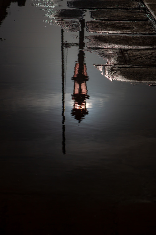 Puddle reflection by sir20 