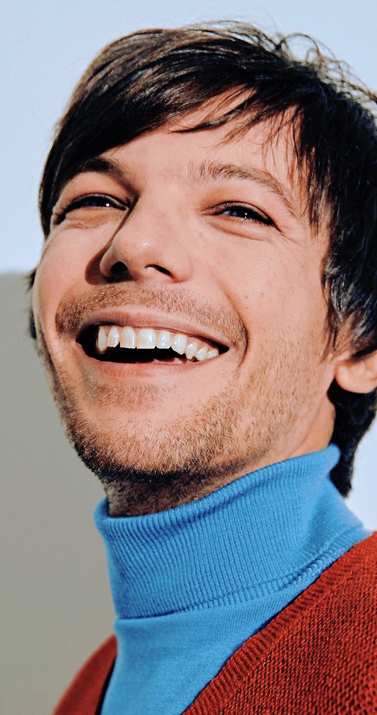 Louis for Telegraph Magazine (lockscreens) : out in the madness