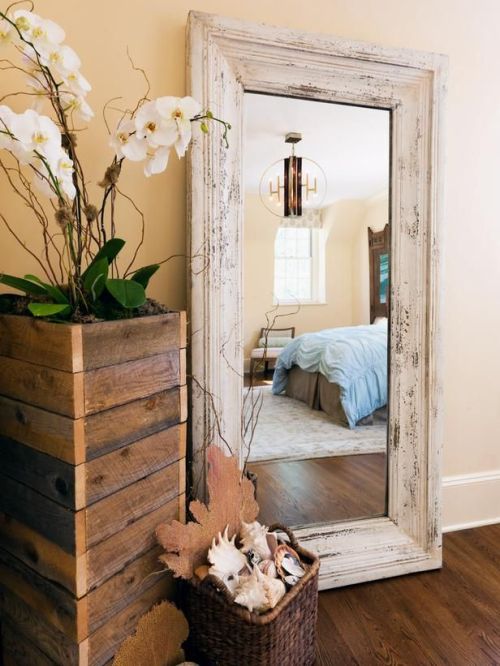 sweetestesthome:  Love the large standing floor mirror Source for the post: Click