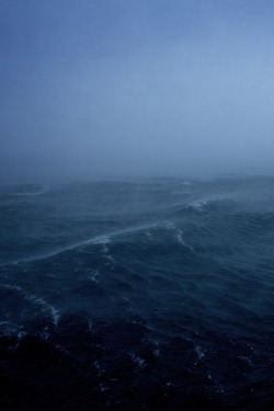 anotic:  Stormy Day  |  Björn Valdimarsson