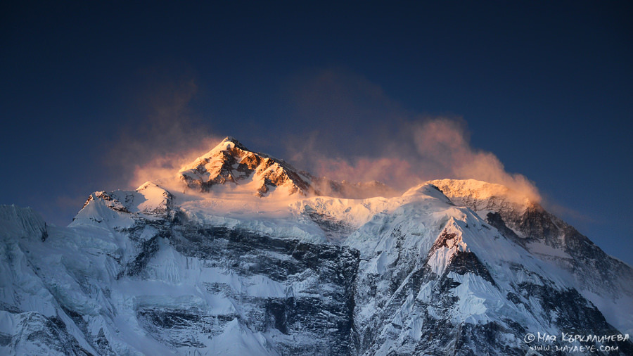 brutalgeneration:  Morning from Upper Pisang (by .:: Maya ::.) 