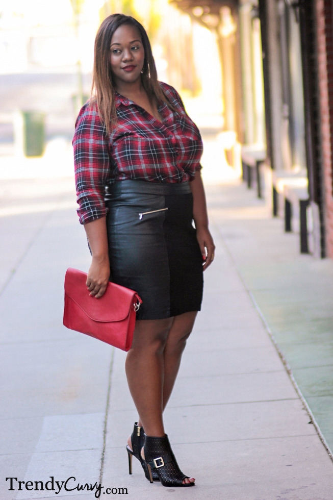 trendycurvy:  Return of Plaid Outfit details on www.TrendyCurvy.com Photographer: