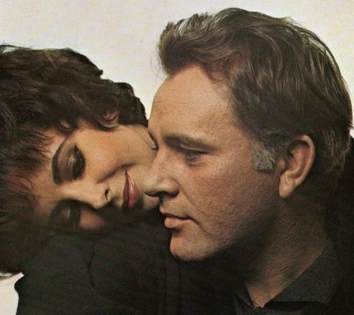  Elizabeth Taylor & Richard Burton 