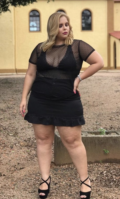 erronblack-tom:  Beautiful huge legs 