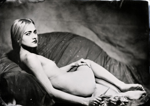 wetplatenudes:Wenchimodel, 2016. 5x7″ ambrotype