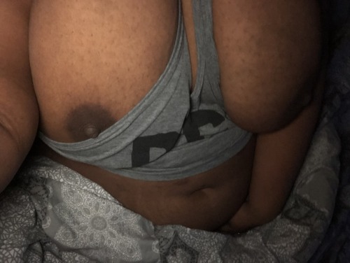 shethick23: Grab them bae ❤️