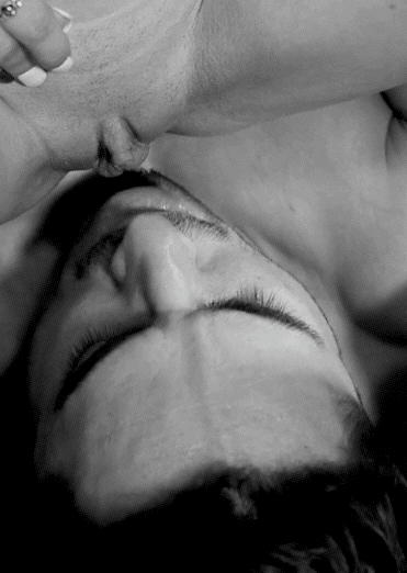 kinkycouple1409:  Nothing better than a male who knows how to suck a pussy !!! Yes,