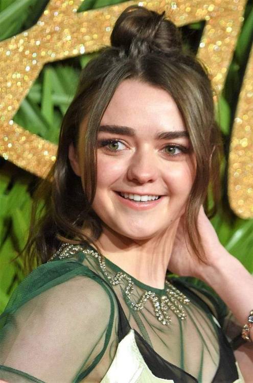 Sex rosalindesantiago:Maisie Williams  pictures