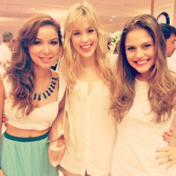 sophiaemicael:  @\sophiaabrahao: @\liahsoares