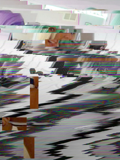 Glitch da blonde, show me the best and I will do the rest! #glitch #selfshot #gif #beauty #art DMNC RMX http://dombarra.tumblr.com/barraglitch