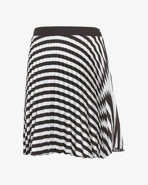 hipster-miniskirts: Etienne Deroeux Striped Plisse Mini SkirtYou’ll love these Skirts. Promise