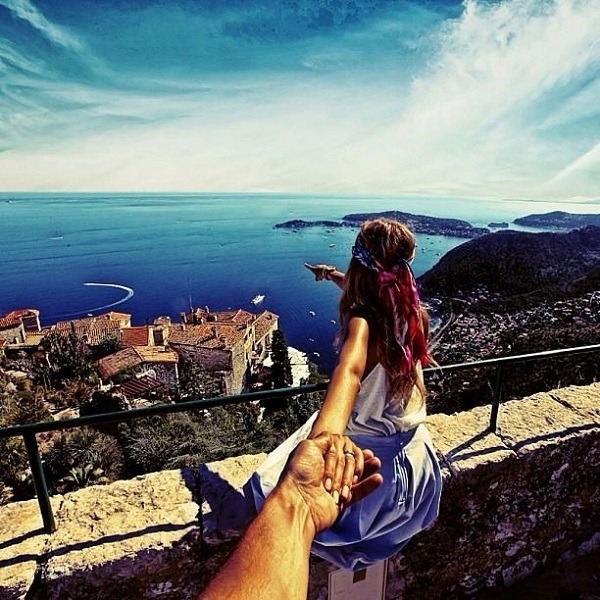 skape-arts:  the idea is aesthetically beautiful. love takes you to anywhere.  